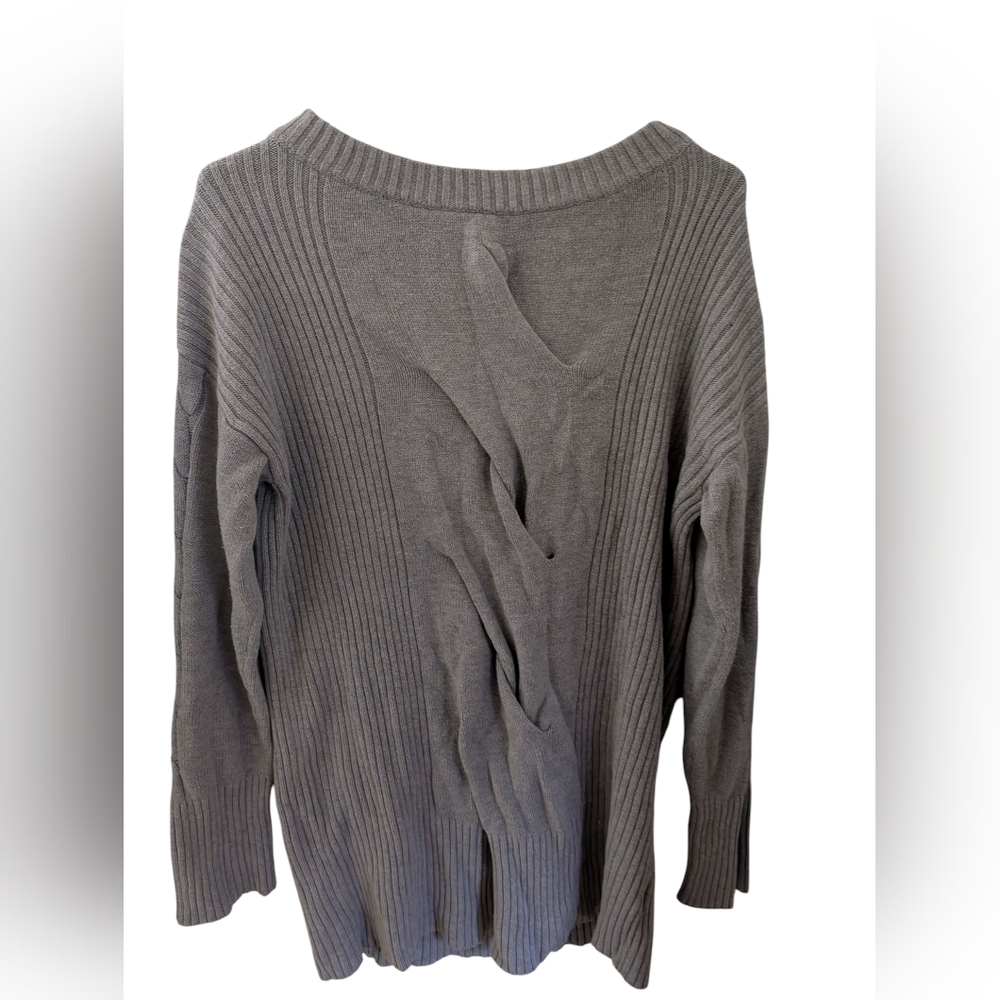 2/22 Adrienne Vittadini Charcoal Ribbed Sweater